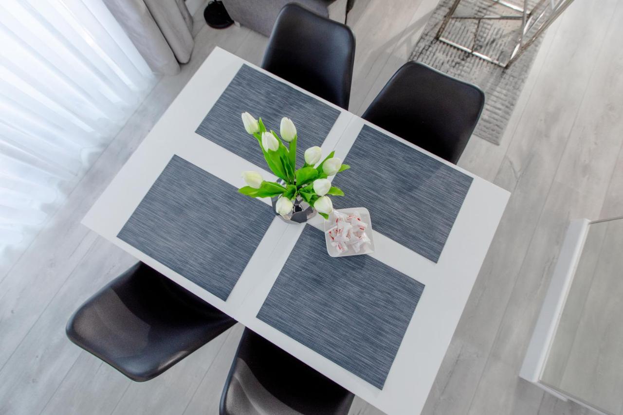 Apartament Linia Komfortu Gardenia Dziwnow Z Widokiem Na Morze Epapartamenty Esterno foto