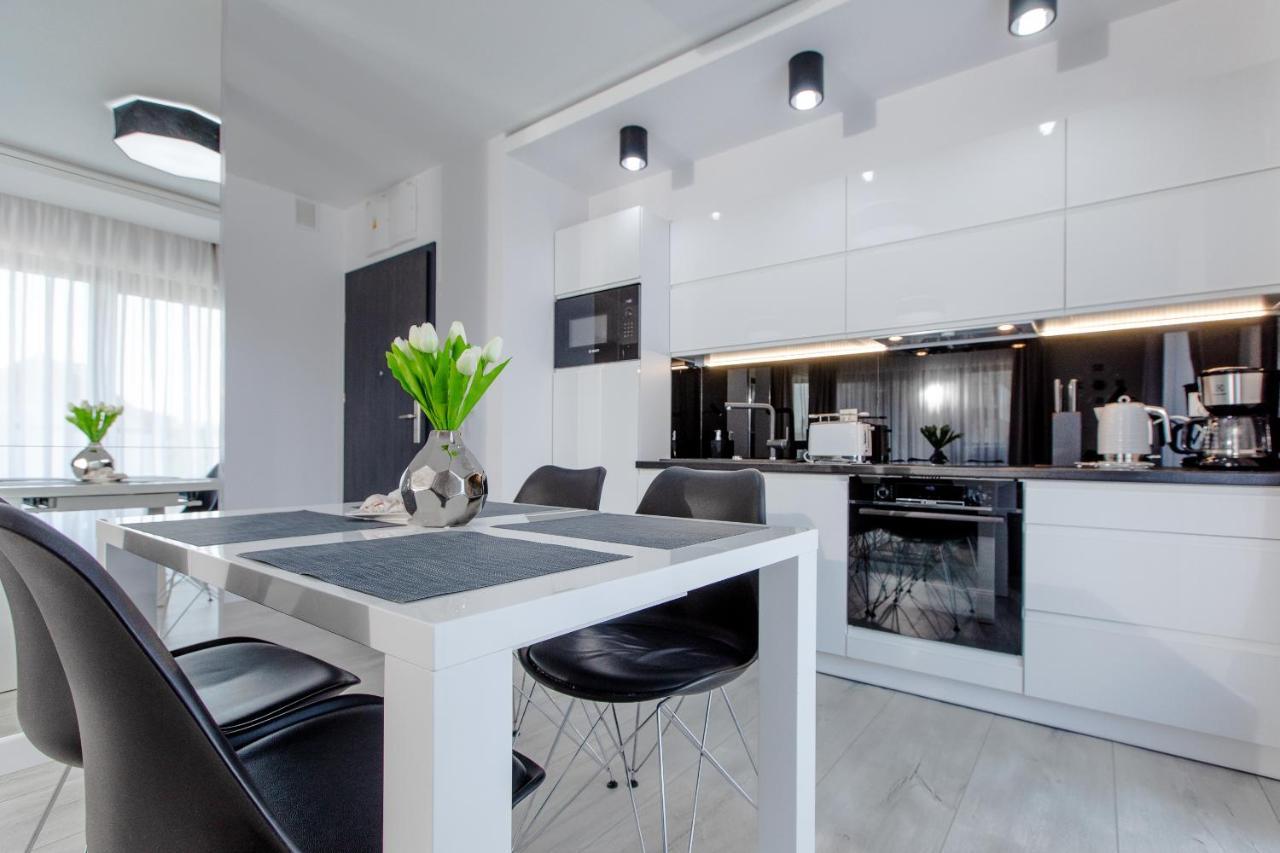 Apartament Linia Komfortu Gardenia Dziwnow Z Widokiem Na Morze Epapartamenty Esterno foto